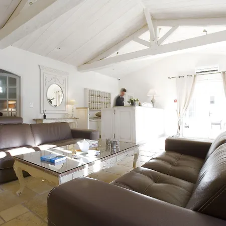 Le Clos Saint-martin & Отель Сен-Мартен-де-Ре