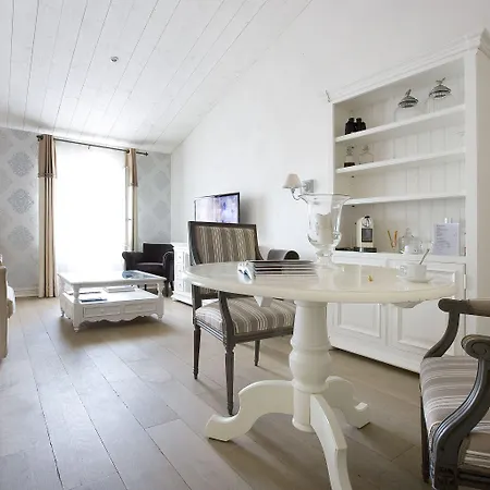 Le Clos Saint-martin & Отель Сен-Мартен-де-Ре