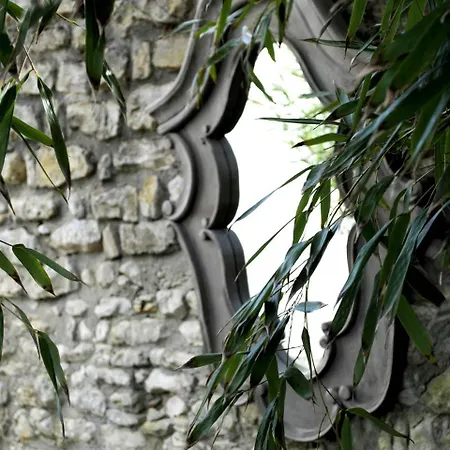 Отель Le Clos Saint-martin & 4*