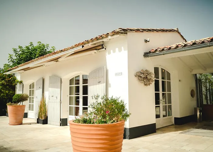 Hotel Le Clos Saint-martin &