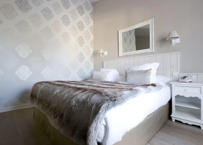 Hotel Le Clos Saint-martin & 4*