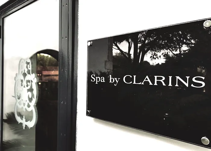 Hotel Le Clos Saint-martin & 4*