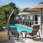 Le Clos Saint-martin & Hotel 4*