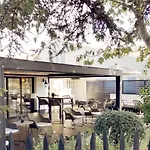 Le Clos Saint-martin & Hotel