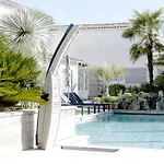 Hotell Le Clos Saint-martin & 4*