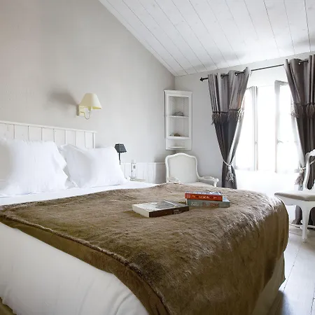 Le Clos Saint-martin Hôtel&spa Hotel