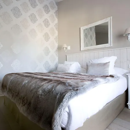 Hotel Le Clos Saint-martin & 4*