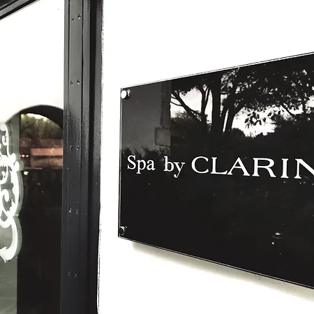 Hotel Le Clos Saint-martin & 4*