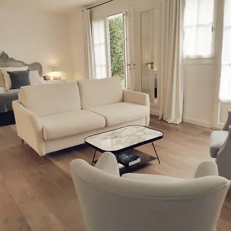 Hotel Le Clos Saint-martin & 4*