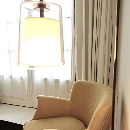 Hotel Le Clos Saint-martin & 4*