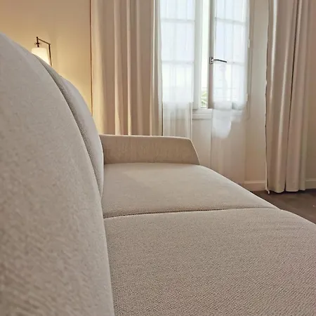 Hotel Le Clos Saint-martin & 4*