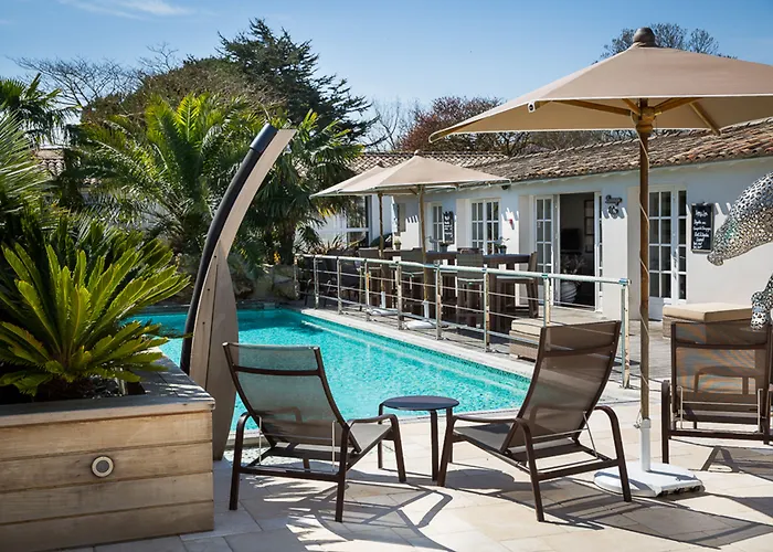 Le Clos Saint-martin & Szálloda 4*